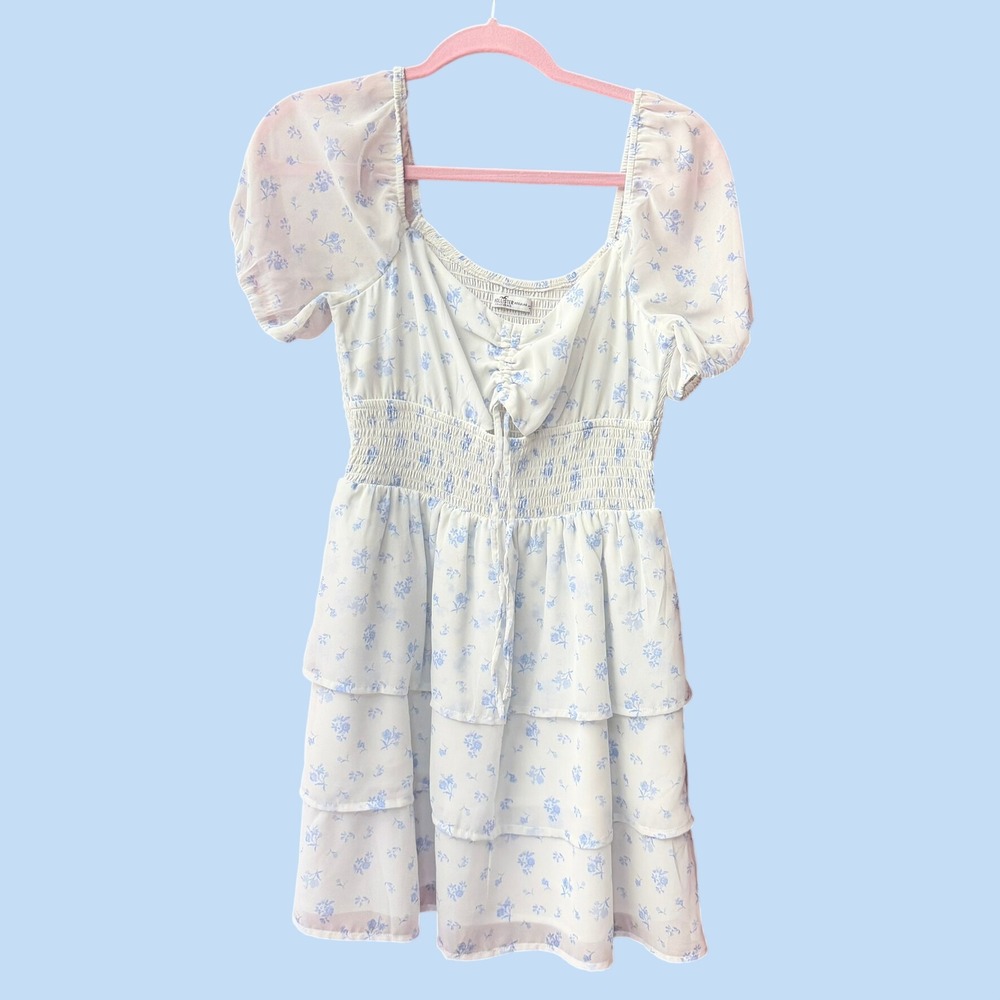 Hollister Dress Womens Medium White Blue Floral Tiered Smocked Puff Sleeve Mini